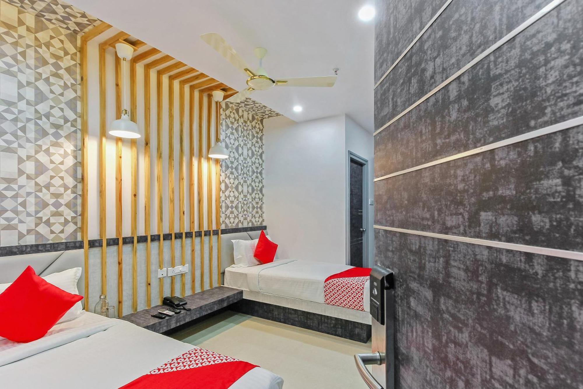 Super Capital O Hoysala Inn Secunderabad Экстерьер фото