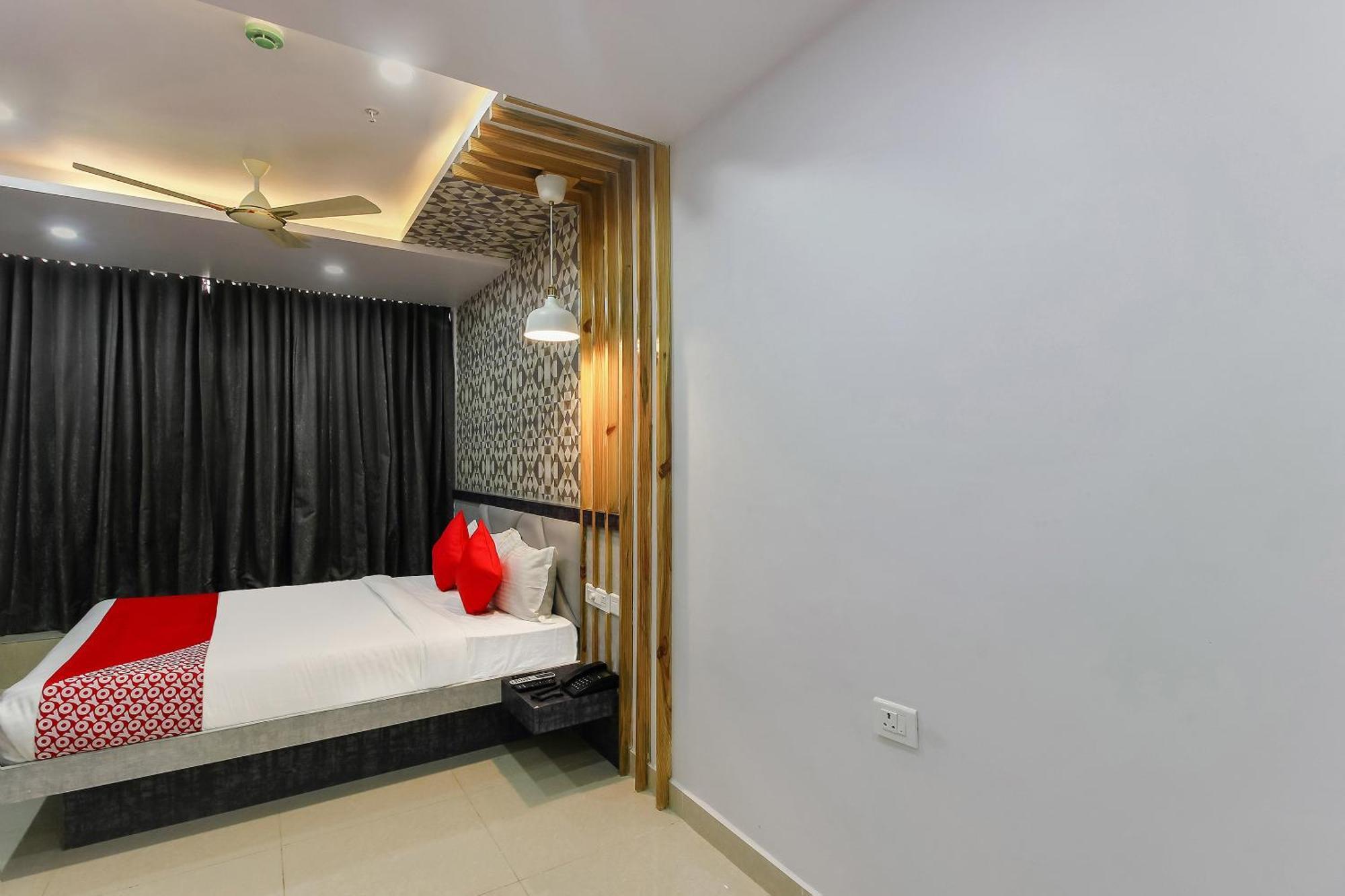 Super Capital O Hoysala Inn Secunderabad Экстерьер фото