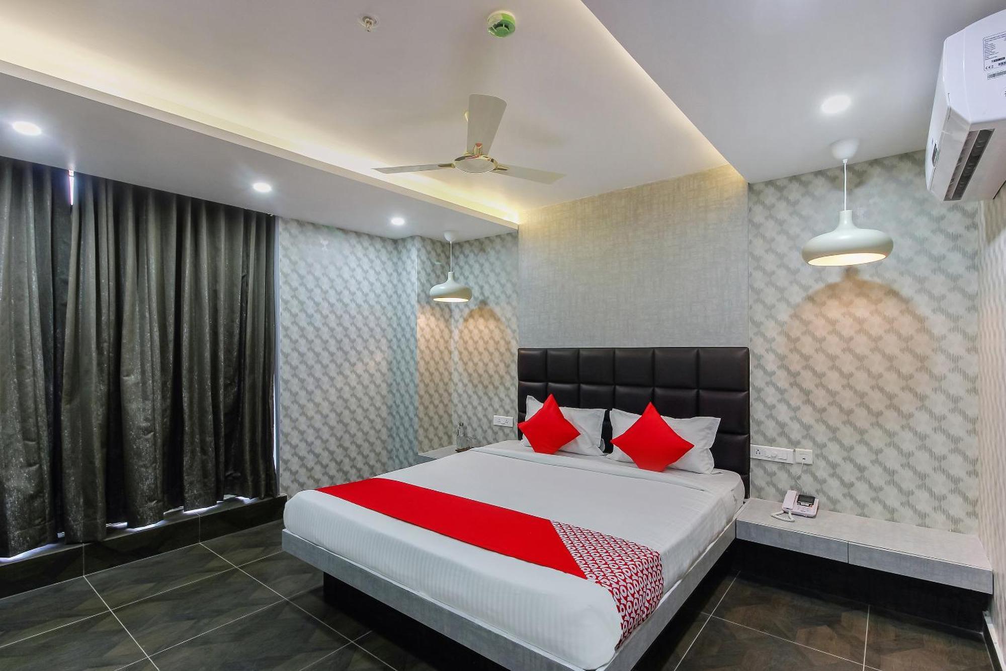 Super Capital O Hoysala Inn Secunderabad Экстерьер фото