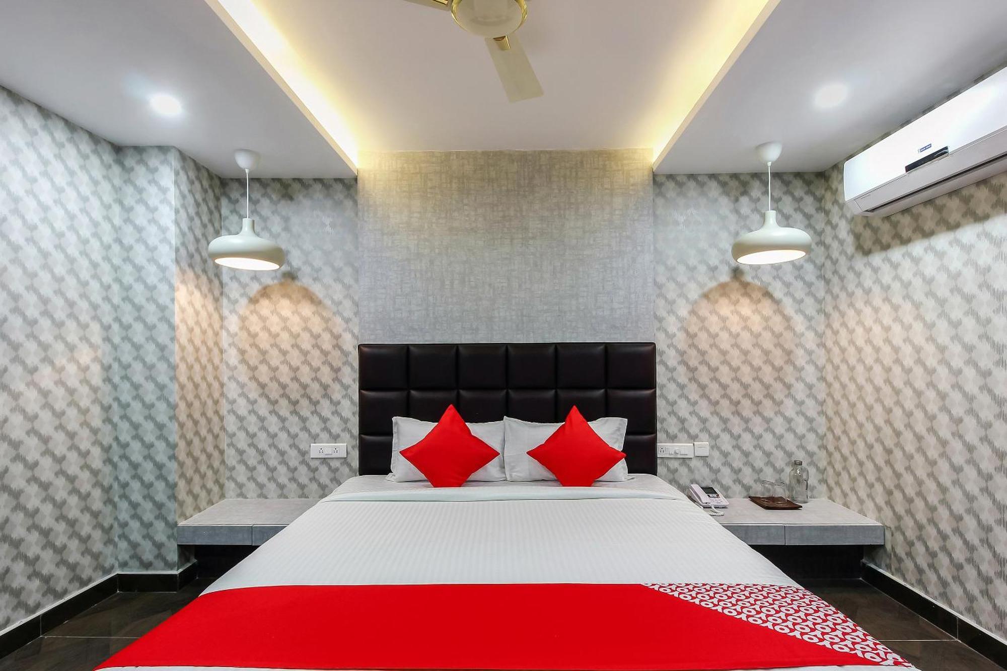 Super Capital O Hoysala Inn Secunderabad Экстерьер фото